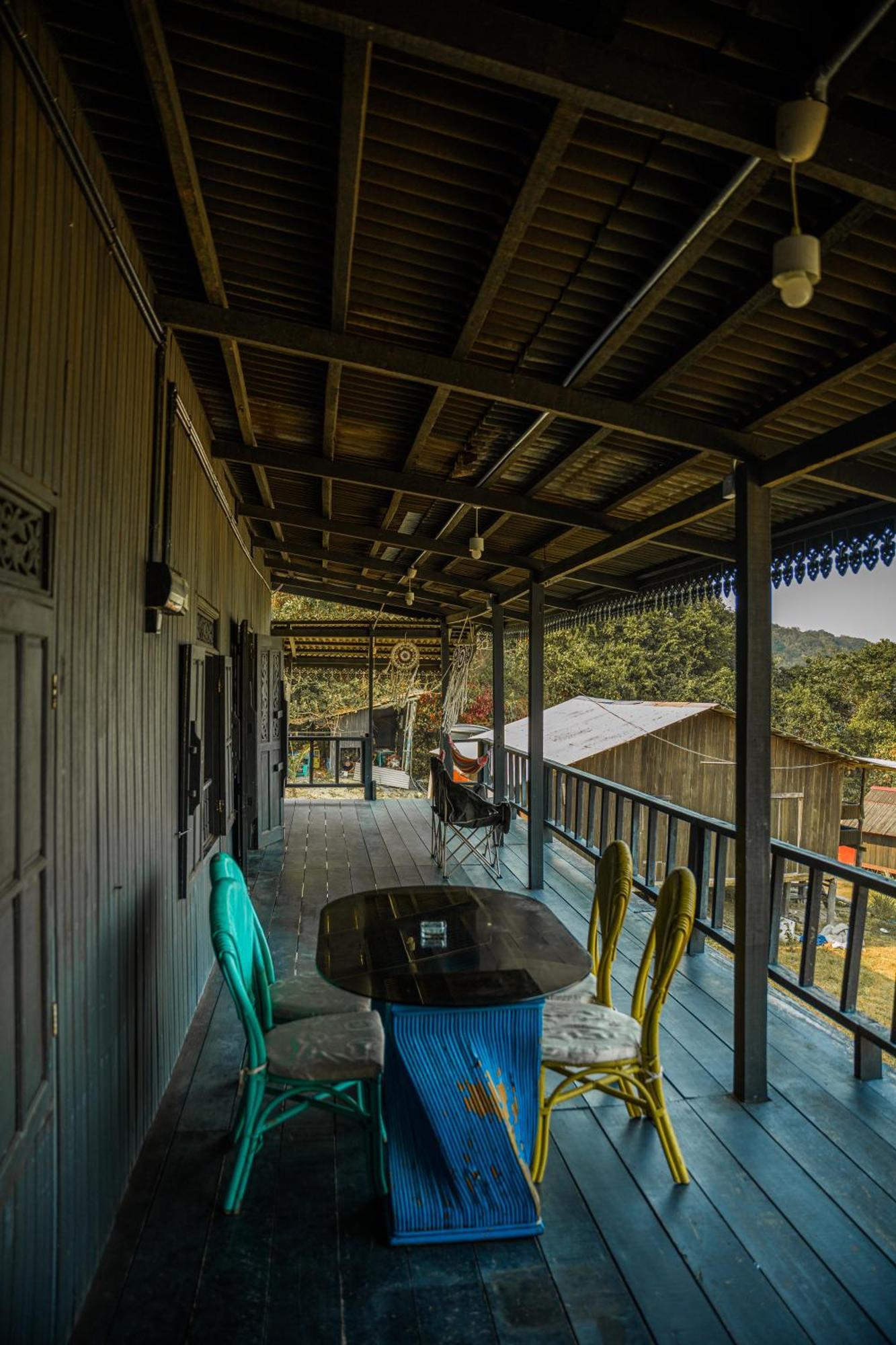 Harrera Perhentian, Long Beach Kampong Pasir Panjang  Buitenkant foto