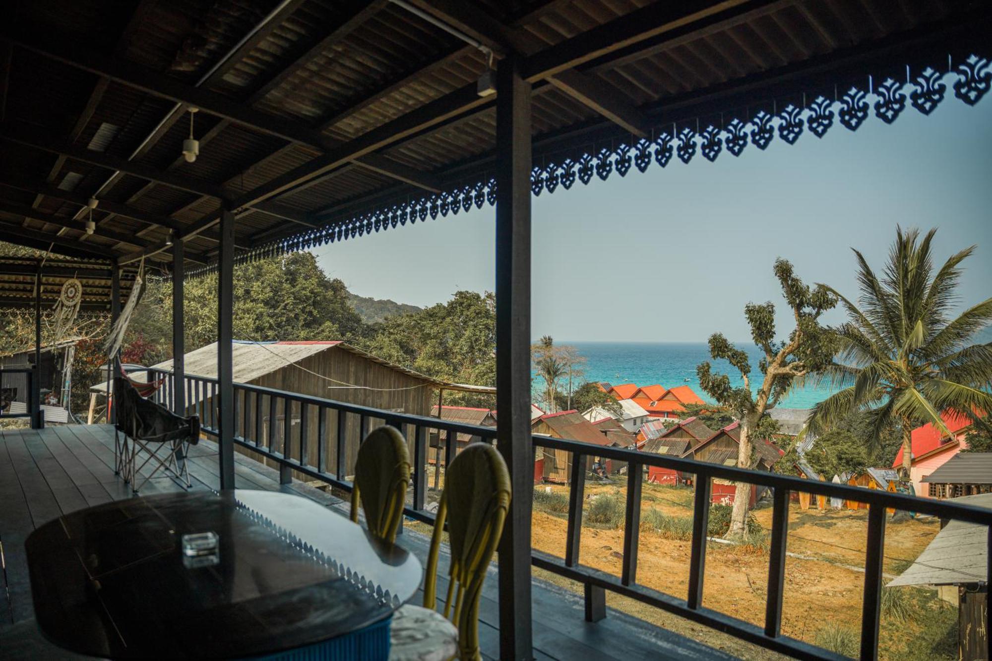 Harrera Perhentian, Long Beach Kampong Pasir Panjang  Buitenkant foto